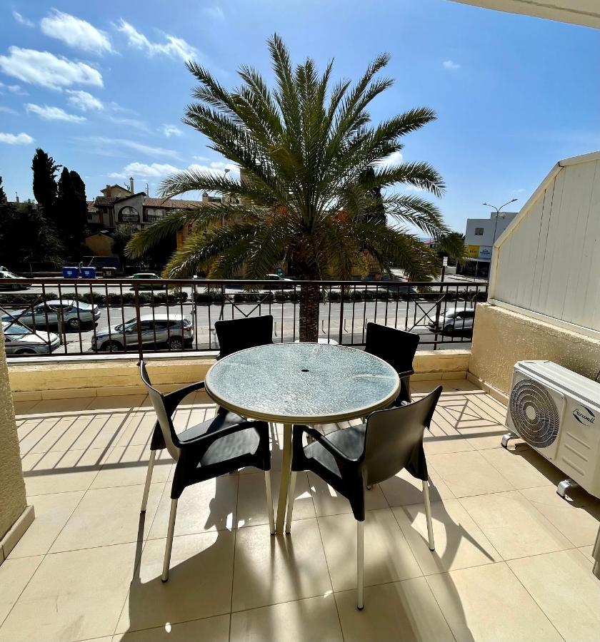 Апартаменты 109 Queens Gardens, Пафос Экстерьер фото